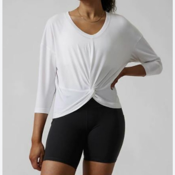Athleta Tops - Athleta White 3/4 Sleeve Twist Front Blouse xs